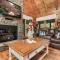 Spacious Mountain Cabin Perfect for Relaxing
