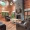 Spacious Mountain Cabin Perfect for Relaxing