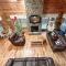 Spacious Mountain Cabin Perfect for Relaxing