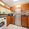 Spacious Home in the heart of Marina w Seaview
