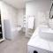 charming house with private pool in the heart of the village of aureille in the alpilles, 6 people.