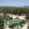 property in les baux de provence, private pool, magnificent view, ideal for 10 people in the alpilles.