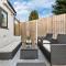 Spacious 4BR Home in Brentford Free Parking - 布伦特福德