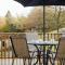 Tranquil Lakeview Lodge near Narberths Charm - Pembrokeshire