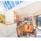 Spacious 6-BR & 3 baths House in Prime Location
