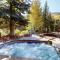 Lion Square Lodge South 255