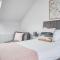 Luxury Cottage in the New Forest with Log Burner