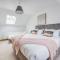 Luxury Cottage in the New Forest with Log Burner
