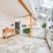 Luxury Cottage in the New Forest with Log Burner