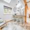 Luxury Cottage in the New Forest with Log Burner