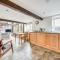 Beautiful Cottage in New Forest with Wood Burner