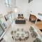 Elegant 2 Bed Downtown Duplex - Prime Location - Dubaj