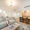 Luxurious Fully Upgraded Palm Jumeirah 2-Bed Apartment