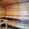 Ski on ski off, conveniently located, 2 bedroom condo with beautiful views, access to indoor pool Sunrise B3 - 基灵顿