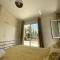 Midea's holiday villa