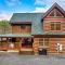 Spacious Mountain Cabin Perfect for Relaxing