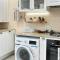 RARE FIND! UNBEATABLE LOCATION! FIVE STARs, SPARKLING APARTMENT IN THE HEART OF YEREVAN! - Erevan