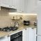 RARE FIND! UNBEATABLE LOCATION! FIVE STARs, SPARKLING APARTMENT IN THE HEART OF YEREVAN! - Erevan