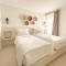 Pilos Suites