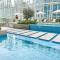 Luxurious Apartment with Waterfront View - Dubaj