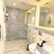 Luxurious Apartment with Waterfront View - Dubaj