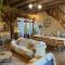 Maison Périgourdine 14 personnes avec piscine