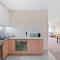 250E Apartments - CBD Home Base for 3 on Elizabeth