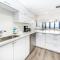 Shoreline Towers 3083
