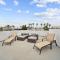 Epitome of Newport Beach Living Steps from Beach - شاطئ نيوبورت