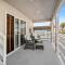 Group Beach House Stay Walk to The Pacific Ocean - شاطئ نيوبورت