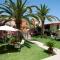 Nikolas Suites