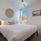 Lovely 2BR Near Skiing with Hot Tub Pool Access