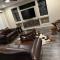 Rustic, lakefront home w pool 5BR Pets &events yes - Chandler