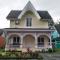 Villa Kota Bunga by akuvila