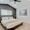 Right off Freeway Quiet Neighborhood King Bed - Vineyard