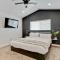 Right off Freeway Quiet Neighborhood King Bed - Vineyard