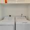 Duplex Two Units Large Backyard Main St Close - 史普林维尔