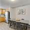 Duplex Two Units Large Backyard Main St Close - 史普林维尔
