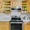 Duplex Two Units Large Backyard Main St Close - 史普林维尔