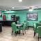 Super 8 by Wyndham Riverside/Kansas City