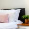 Chichester retreat house with free parking