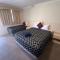 OVERLANDER MOTOR LODGE