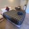 OVERLANDER MOTOR LODGE