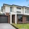 New house near Monash Hospital, just a 3-min walk - 北克莱顿