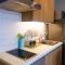 Condo in Makati with Fast WiFi, Free Pool, Netflix and Own Balcony - Маніла