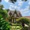 Villa Sevilla 3 Bedrooms BPPK Ciloto Puncak by Damaresa