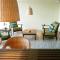 Dolphin Retreat - East Boca Raton