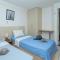 Vista Mar e Lagoa - Cozinha e Frigobar - Apartamento Flat Próximo à Praia