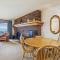 Ski on ski off, beautiful views, 2 bedroom condo with access to indoor pool, Sunrise C5 - 基灵顿