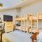 Cozy Bartlett Condo with Deck and Resort Amenities!
